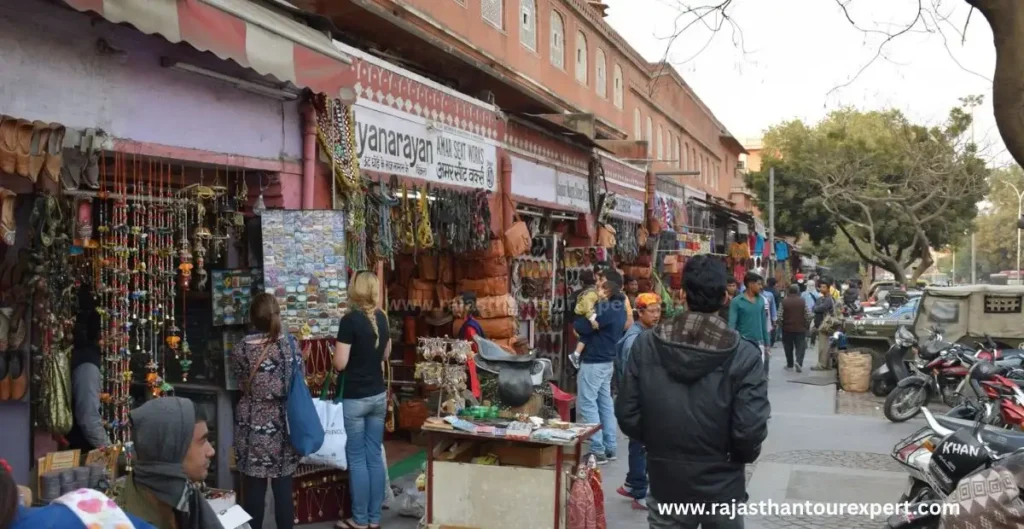 Shopping Guide for the Golden Triangle: What to Buy & Where